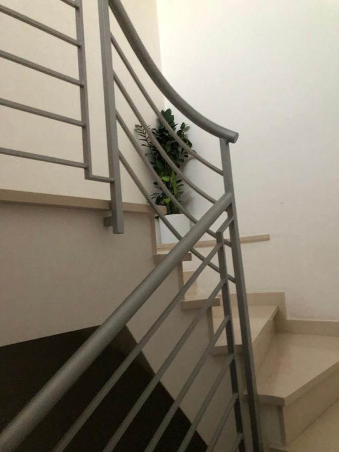Mansarda Mentana Due Apartment Vittoria Luaran gambar