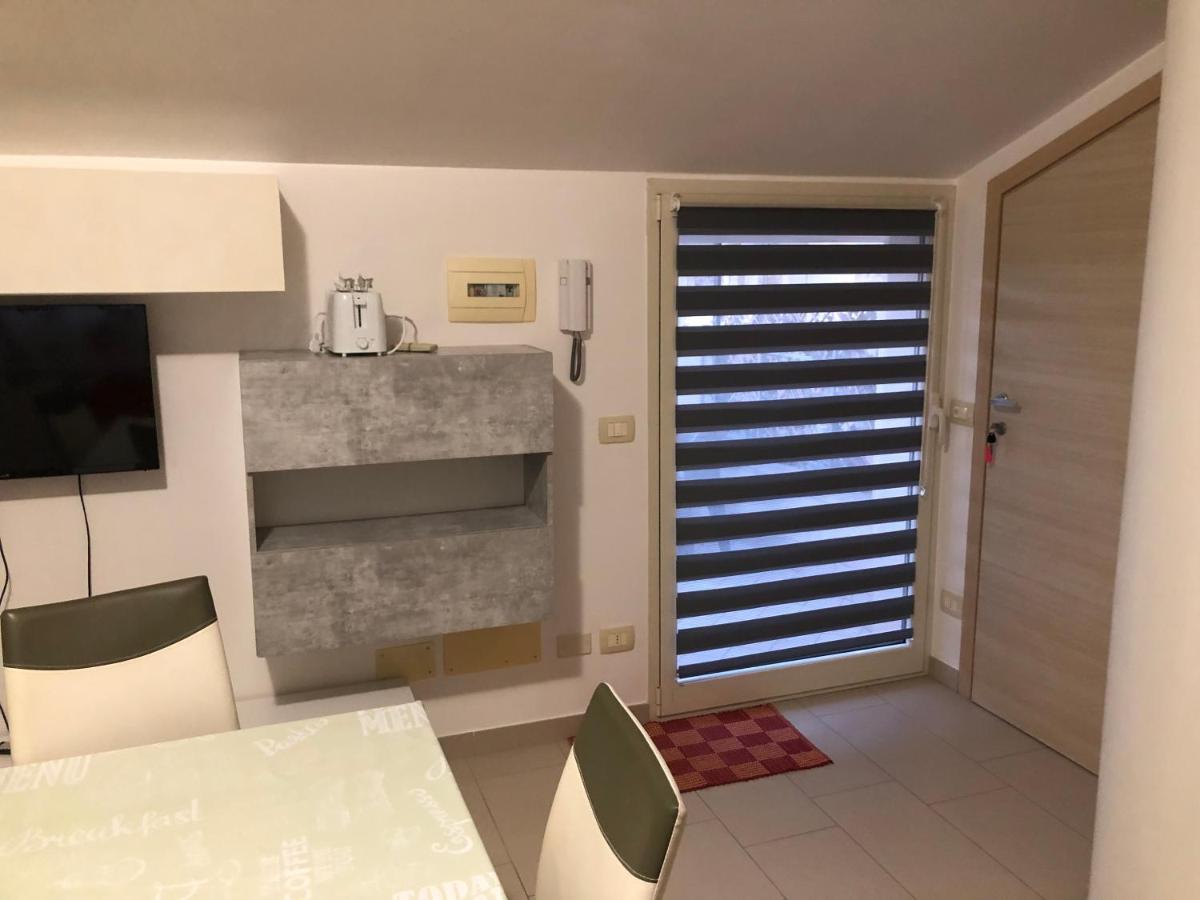 Mansarda Mentana Due Apartment Vittoria Luaran gambar